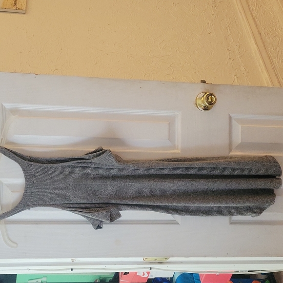 Dressed - Picture 2 of 2